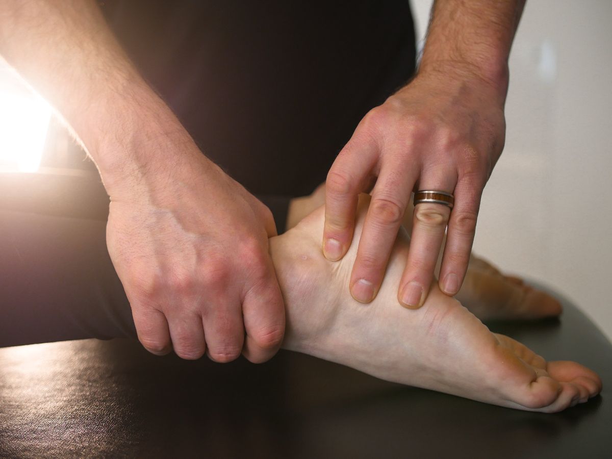 Ankle Sprain massage Therapy | Clayton Heights 188 St Physiotherapy Clinic